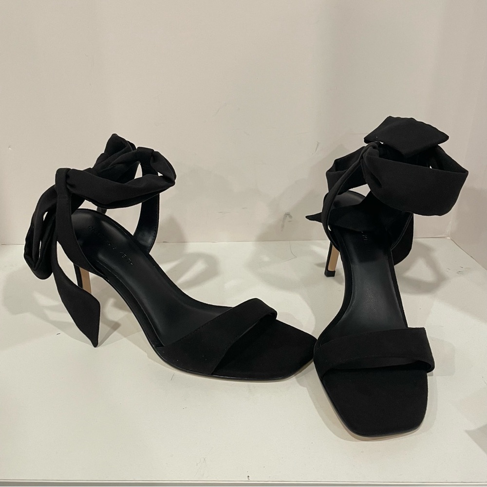 Charles and Keith Eliana Black Textured Tie Around Heeled Sandals Women's Size 7